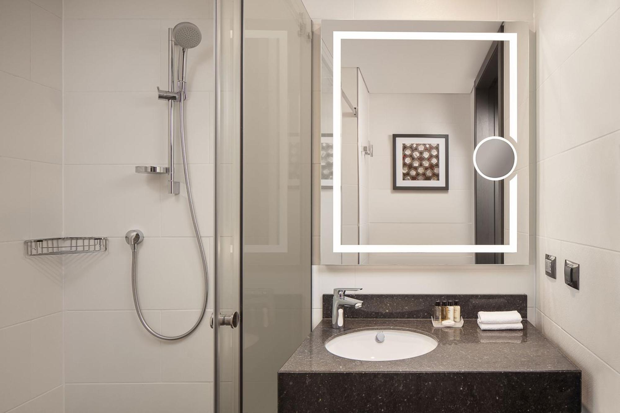 Four Points By Sheraton Istanbul Kagithane Экстерьер фото